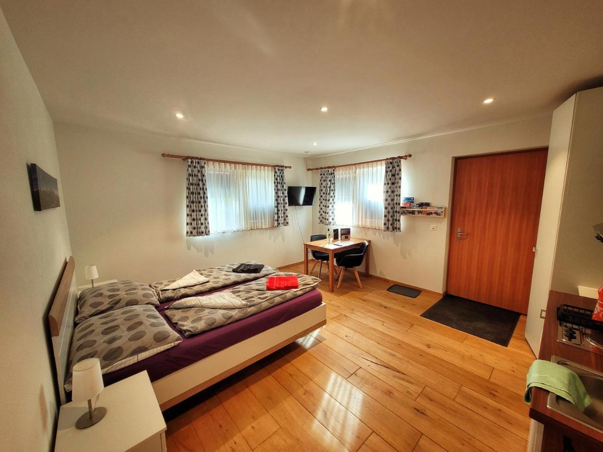 Brunnematta Appartement Ernen Buitenkant foto